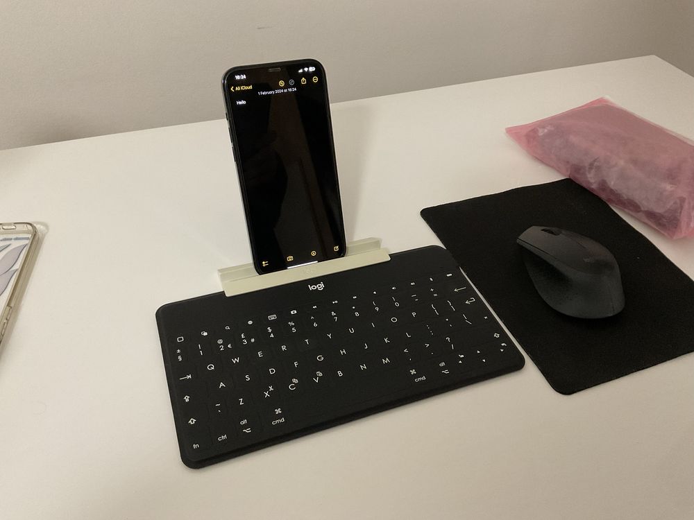 Клавиатура Logitech Keys to go для iPad iPhone