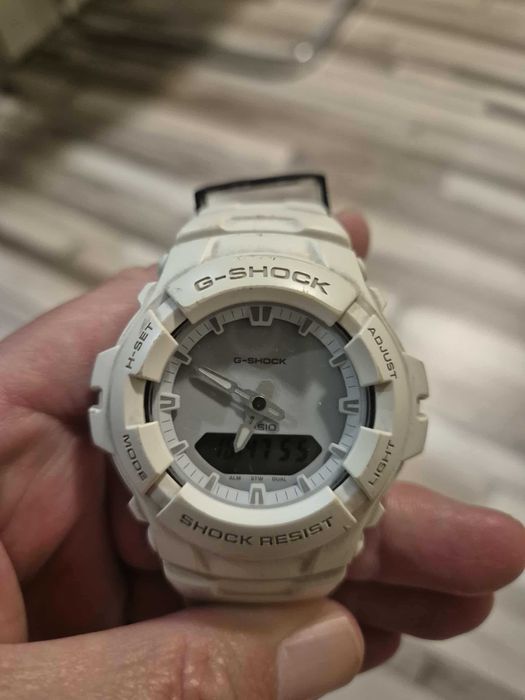 G- shock часовник