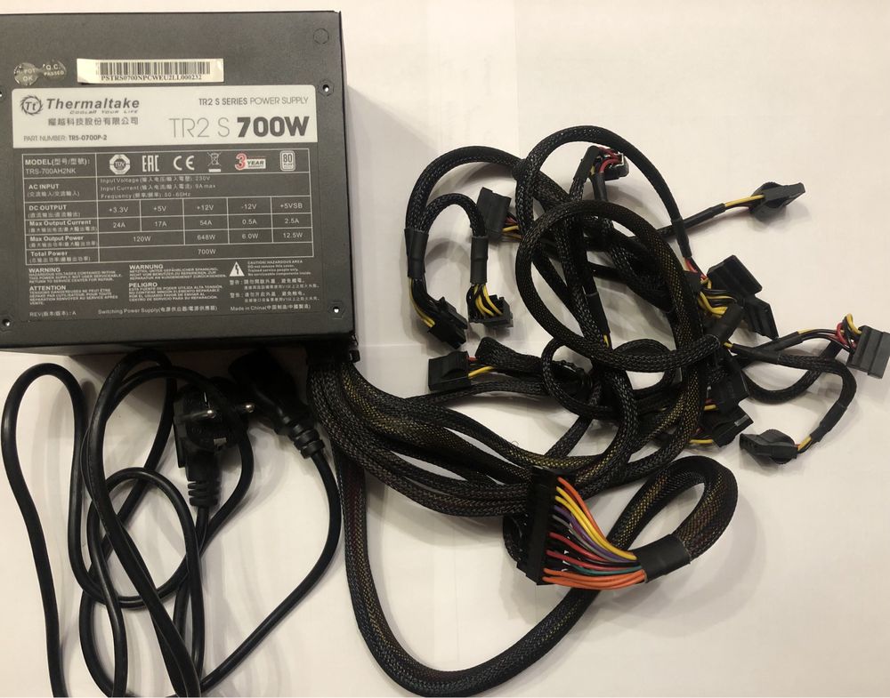 Блок питания Thermaltake tr2 s 700w