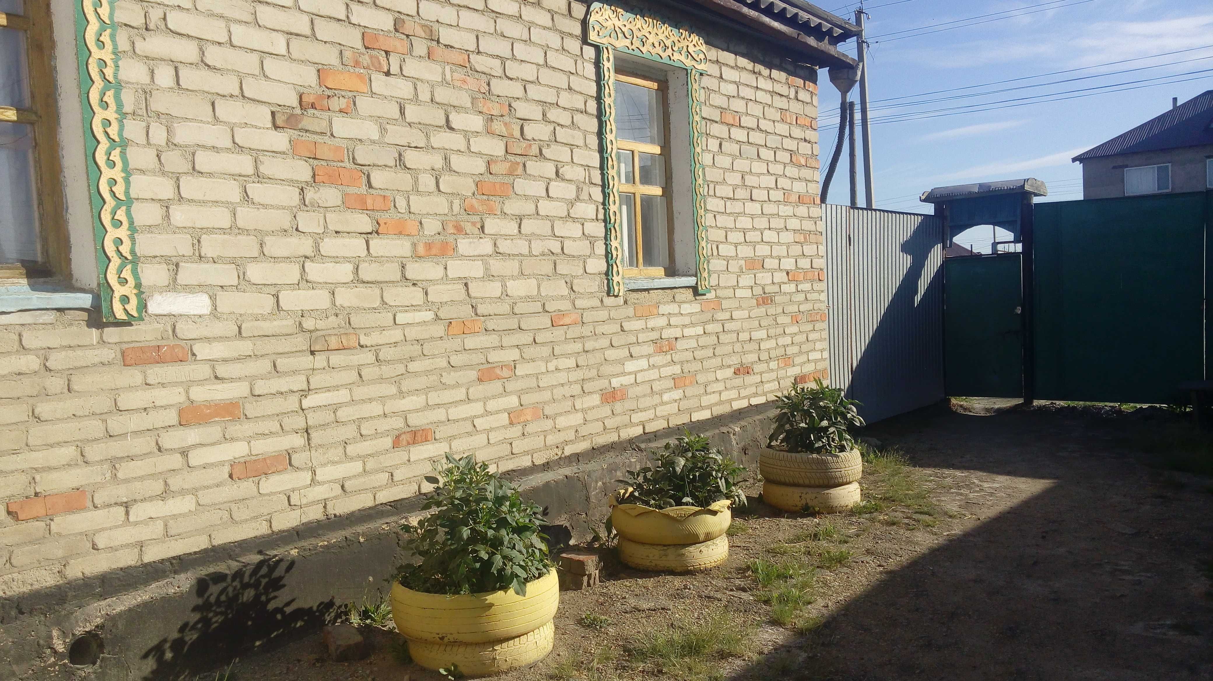 Продается шпальный сухой и теплый дом. Кокшетау, улица Бастау 12.