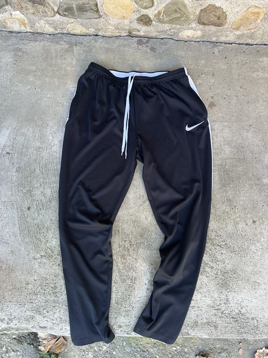 Vând Trening Nike