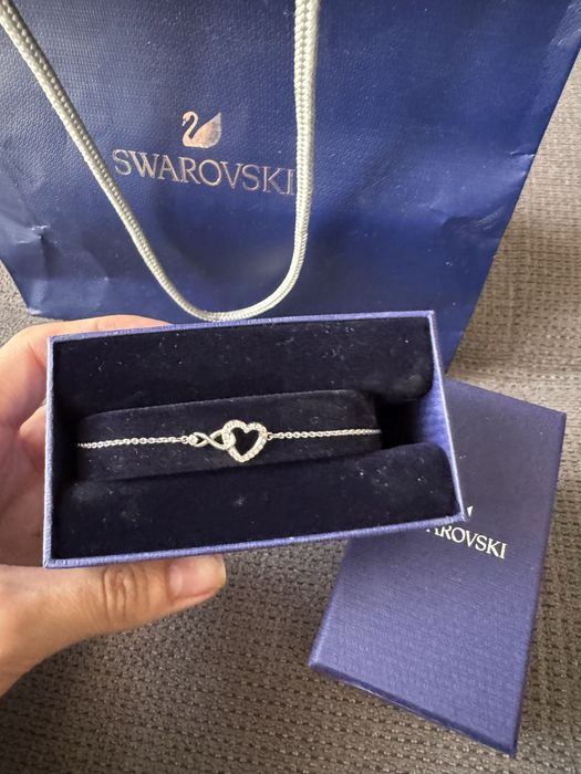 Pandora и Swarovski бижута