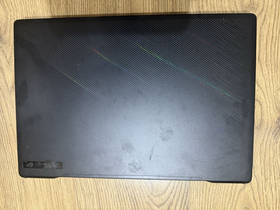 Продам ноутбук ROG Zephyrus M16