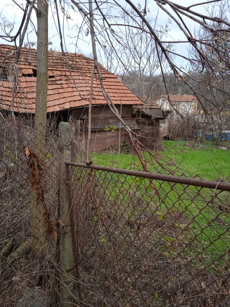 Къща в село Владиня