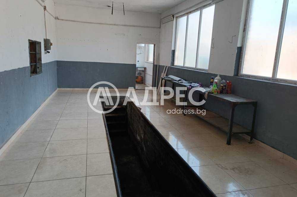 Дава се под наем Склад в Разград, Промишлена зона - Изток - 190 кв.м за 300 € - Снимка #4