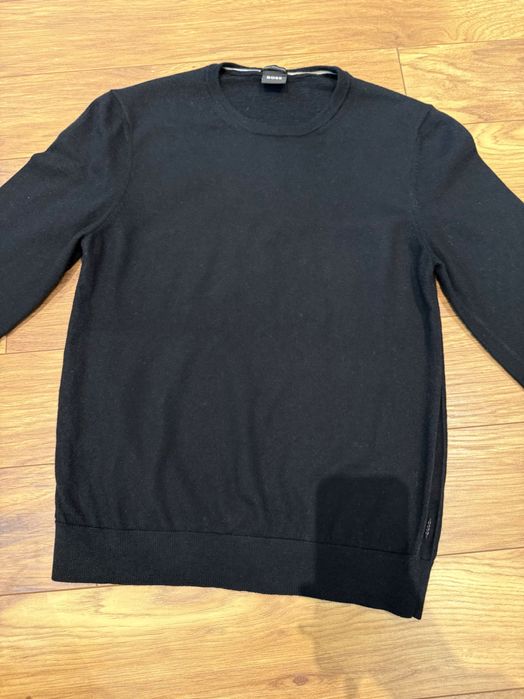 Мъжки Пуловер Boss естествена вълна черно цвят оригинален