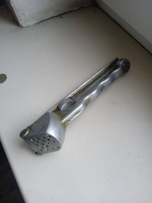 Чеснокодавка советская