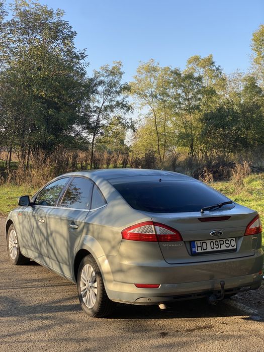 Vând Ford Mondeo MK4