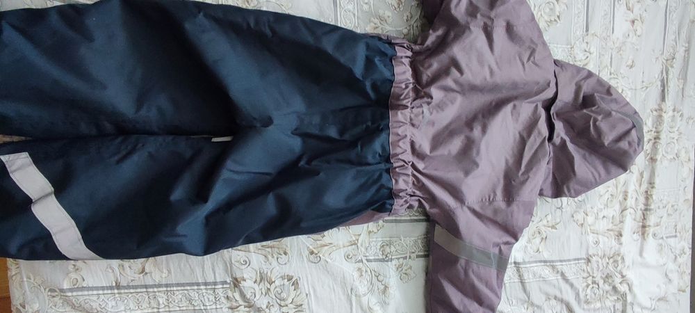 Costum ski+costum de corp pt 4-6ani