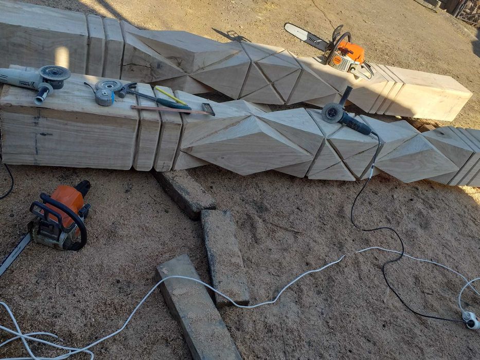 Poarta din lemn masiv