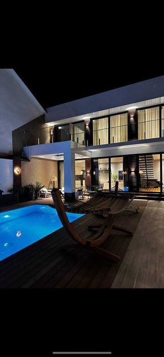 В Хай Тех стиле 
Мирабад район 
Транспортный институт