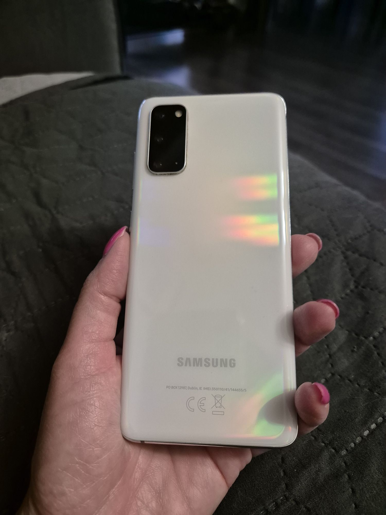 Samsung Galaxy S20 culoare cloud white