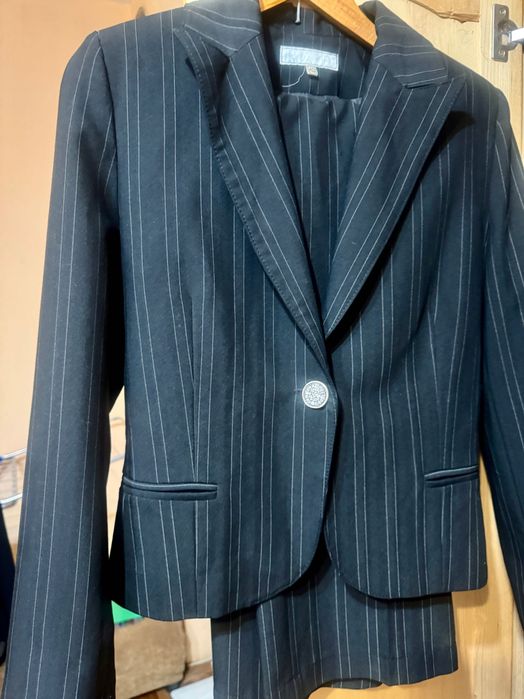 Дамски костюм на раета