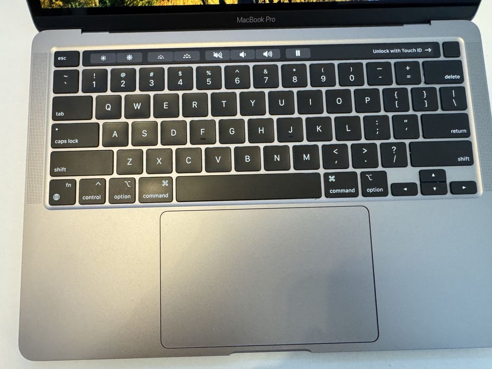 2022 MacBook Pro 13.3 M2, 16GB, 512 GB, Touch Bar