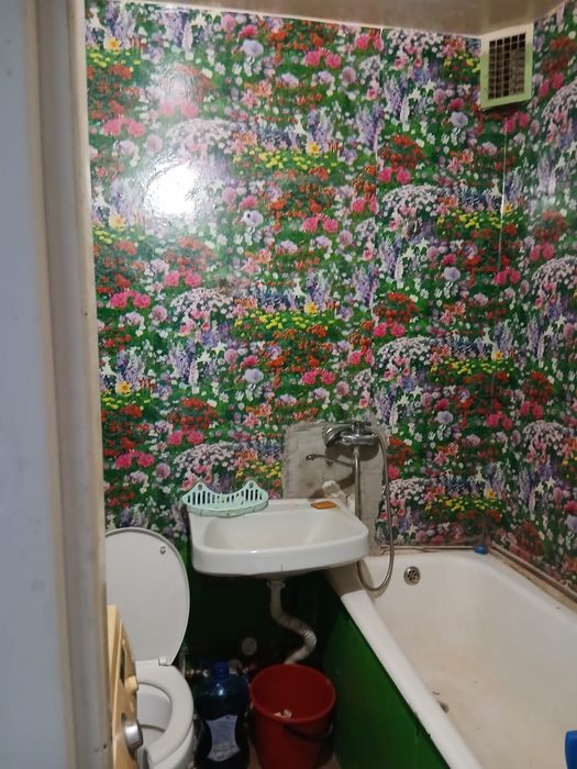 Продам квартиру 7-78-4этаж