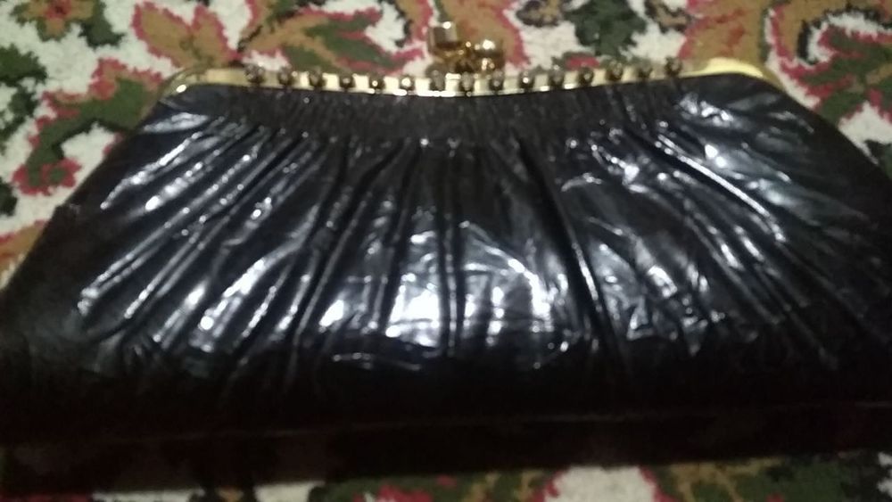 Ноутбук учун сумка янги сотилади нархи арзон