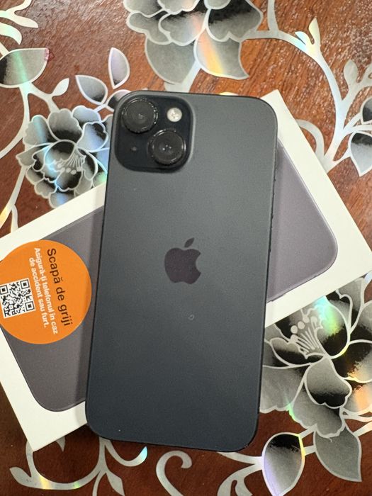 Iphone 15,256 ,84%baterie