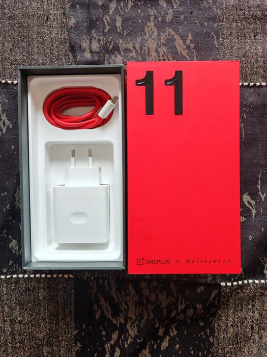 OnePlus 11 16/256 GB