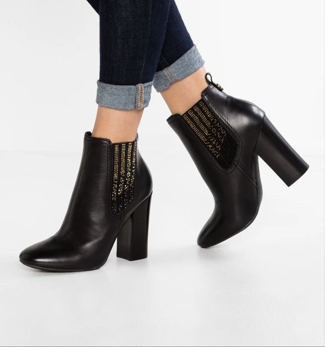 Botine Guess , negre , cu strasuri marimea 36