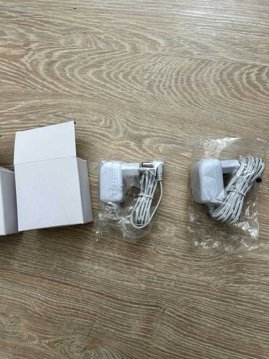 2бр зарядно устройство нови в кутия