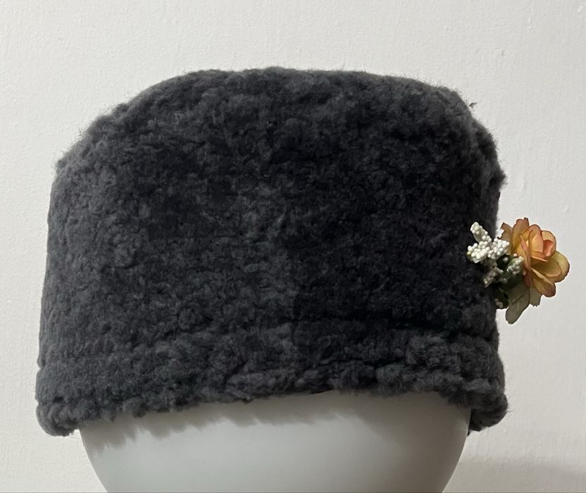 Калпак от кожа за носия