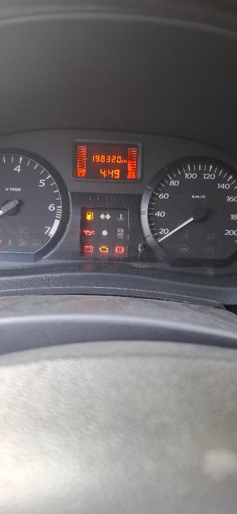 Lada largus 2013 yili naxtga berib yuboramiz sustayani ideyal holati