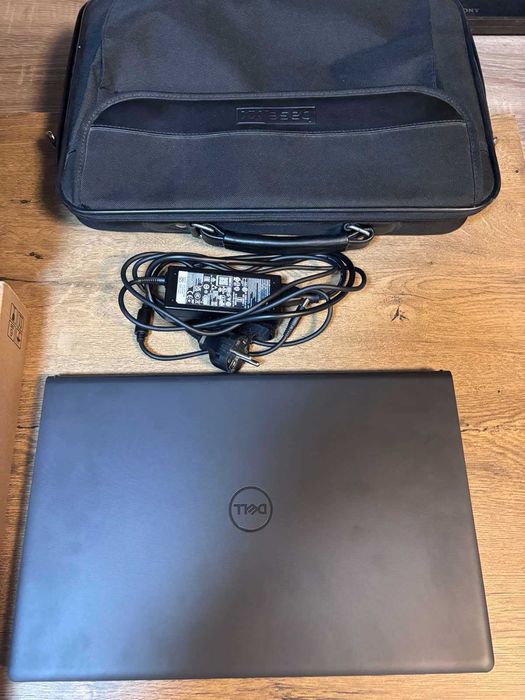 Лаптоп Dell Vostro 15 3530 / Intel Core i5-1334U Гаранция+Застраховка