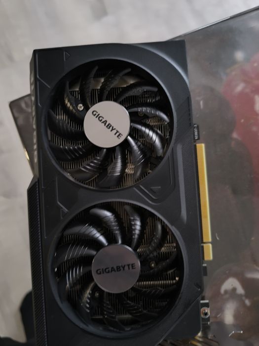 Игровая RTX 4060(8гб) Видеокарта в идеале