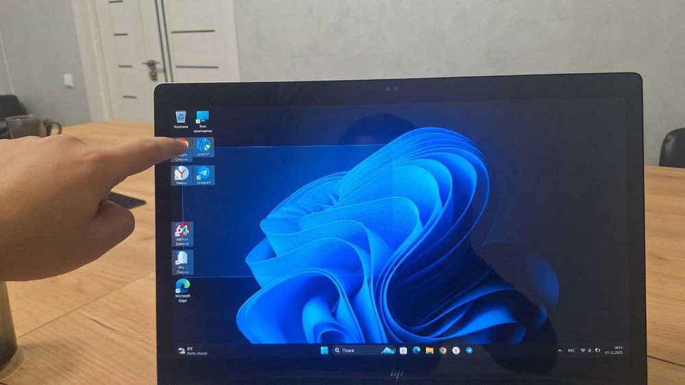 Срочно продается Ноутбук HP elite book сенсор идеальном состоянии