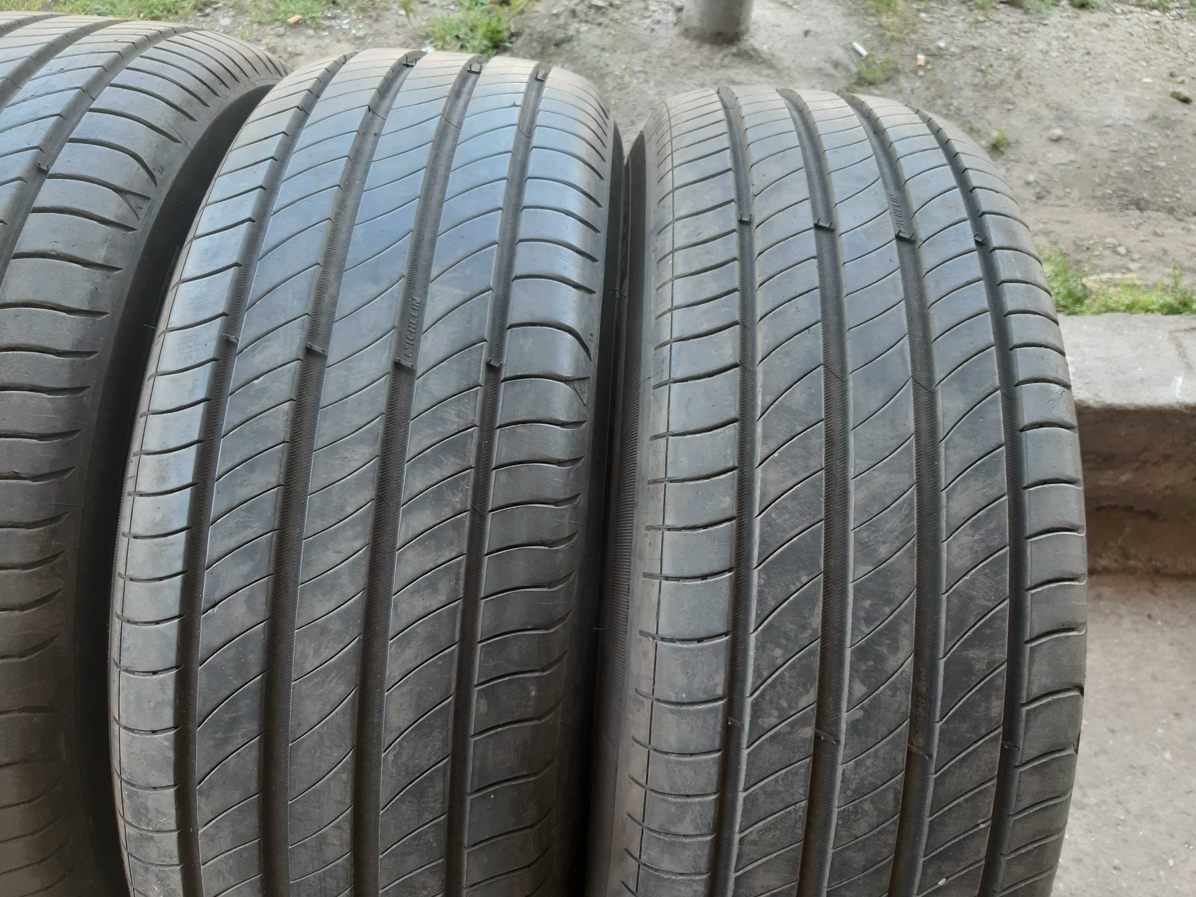 225/65 R17 MICHELIN DOT22