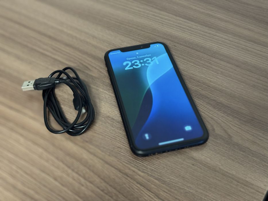 Черный IPhone XR на 64 гб (88% акб)