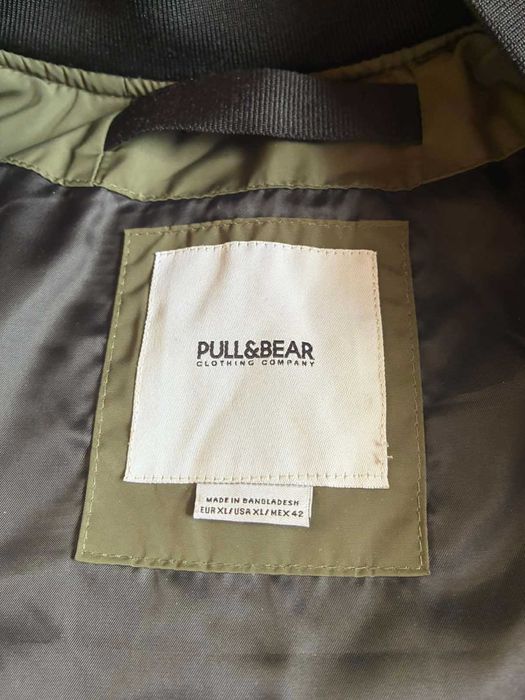 Зелен бомбър PULL & BEAR