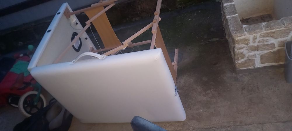 Масажна маса  кушетка