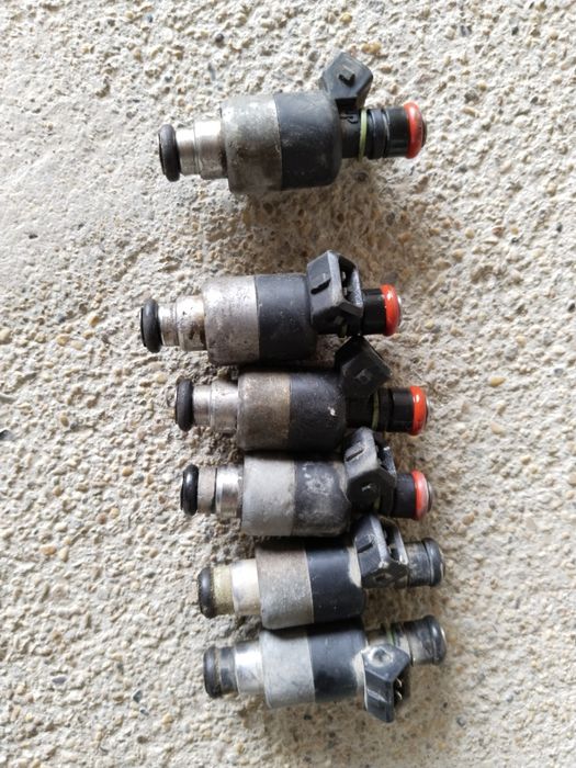 Бензиновый Форсунка