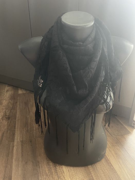 Голям лот от шалове