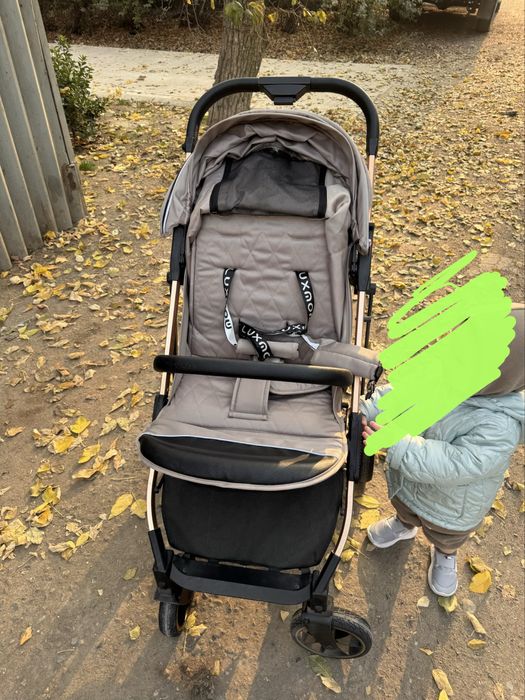 Прогулочная коляска luxmom
