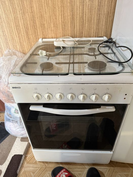 Продам газ плиту за 25000тг