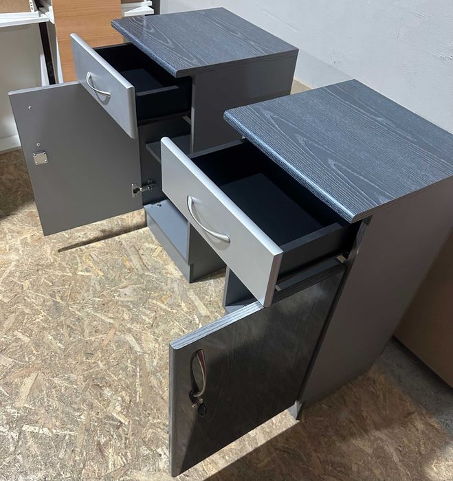 2 buc Dulap cu usa si sertar; Comoda cu cheie si rafturi; Bufet