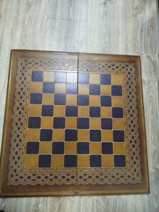 Премиальная доска 3-в-1 из дерева — шахматы, шашки, нарды