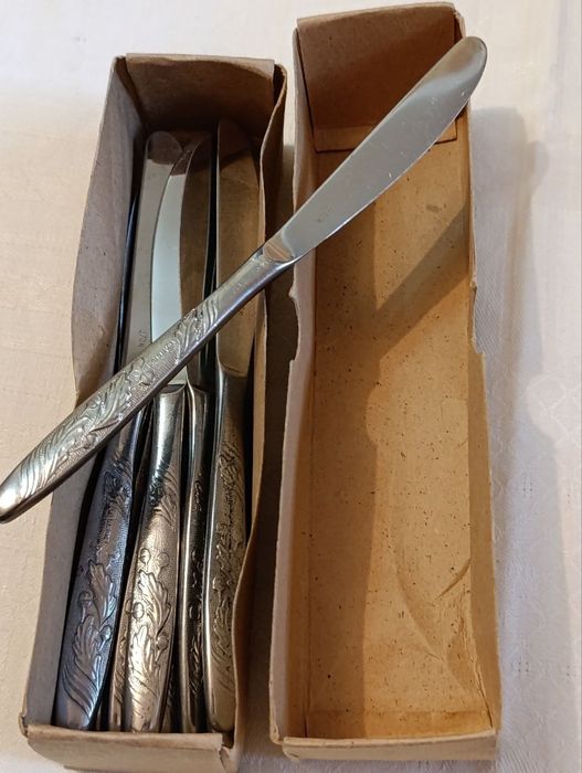 Ножи столовые СССР новые ( нерж. сталь )