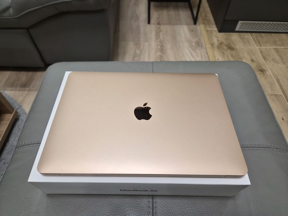 MacBook Air 13 inch  М1 чип, rose gold, 256 GB SSD, 8 GB RAM-ЗАПАЗЕН!
