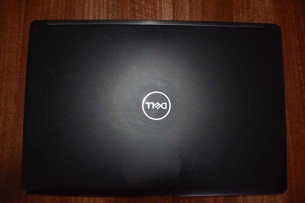 Laptop Dell Latitude 5590 cu Windows 11 PRO INSTALAT ȘI ACTIVAT