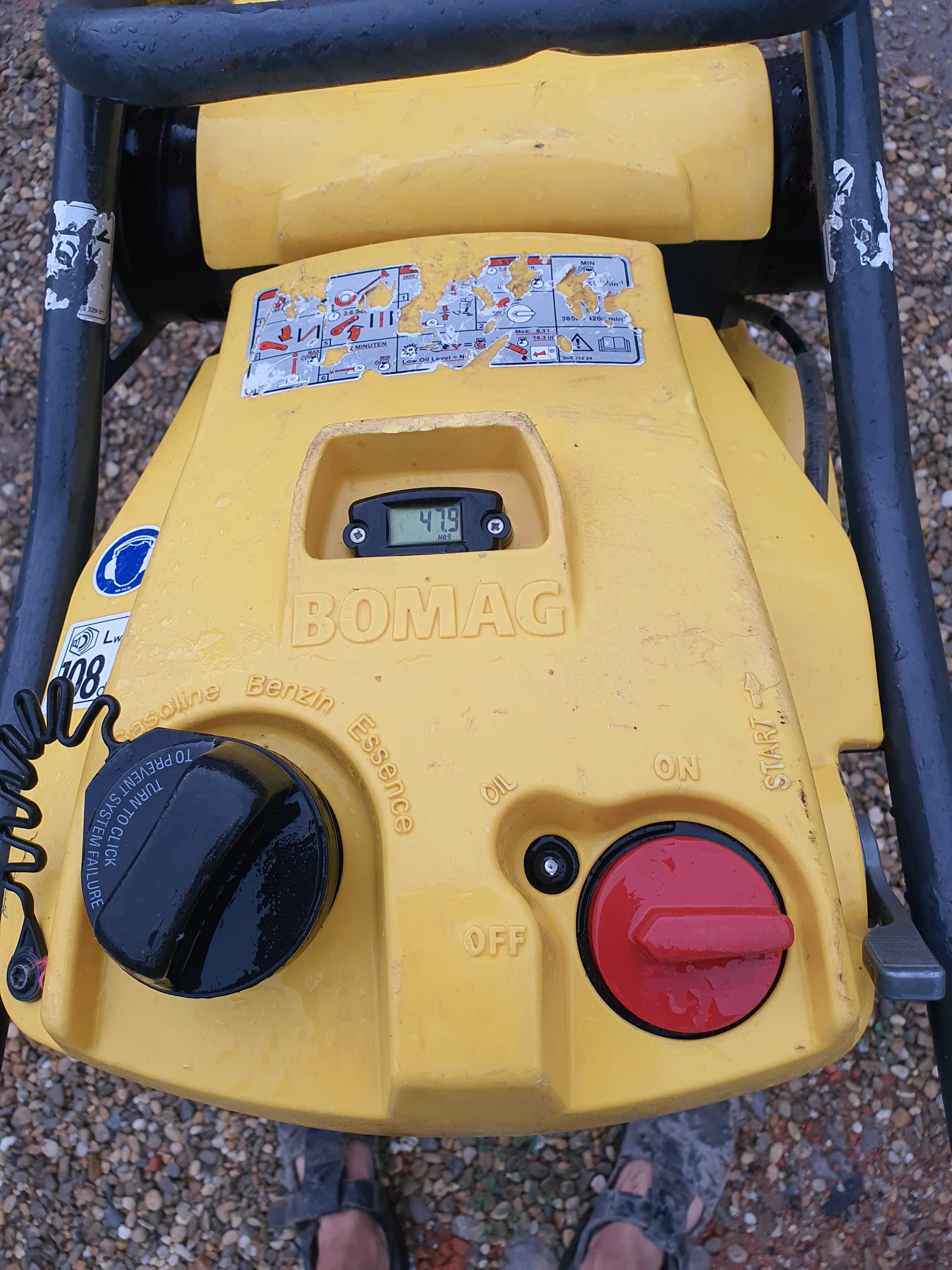 Mai compactor tasator pământ balast si placa pt pavele 200lei/zi