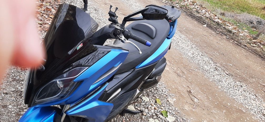 Scuter kymco k-xct 300i