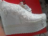 pantofi  mireasa cu toc si dantela