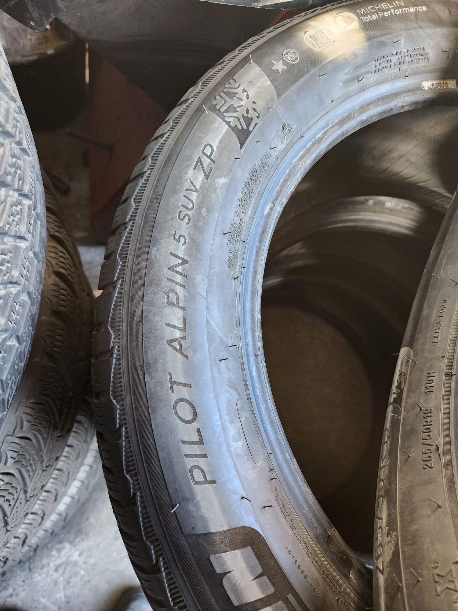 265 50 19 Michelin alpin 5 SUW runflat dot 2022