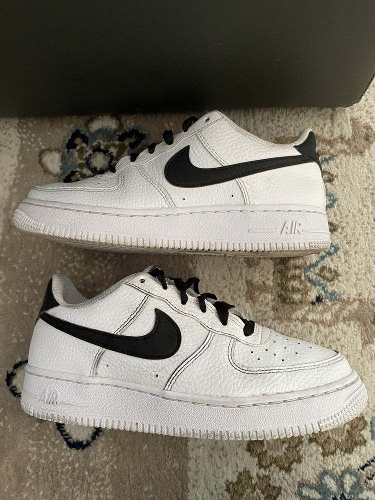 Vând air force 1 mărimea 38!