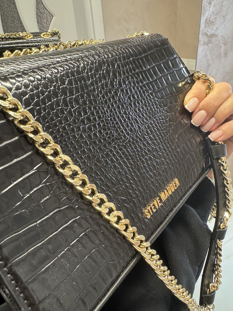Лачена чанта Steve Madden