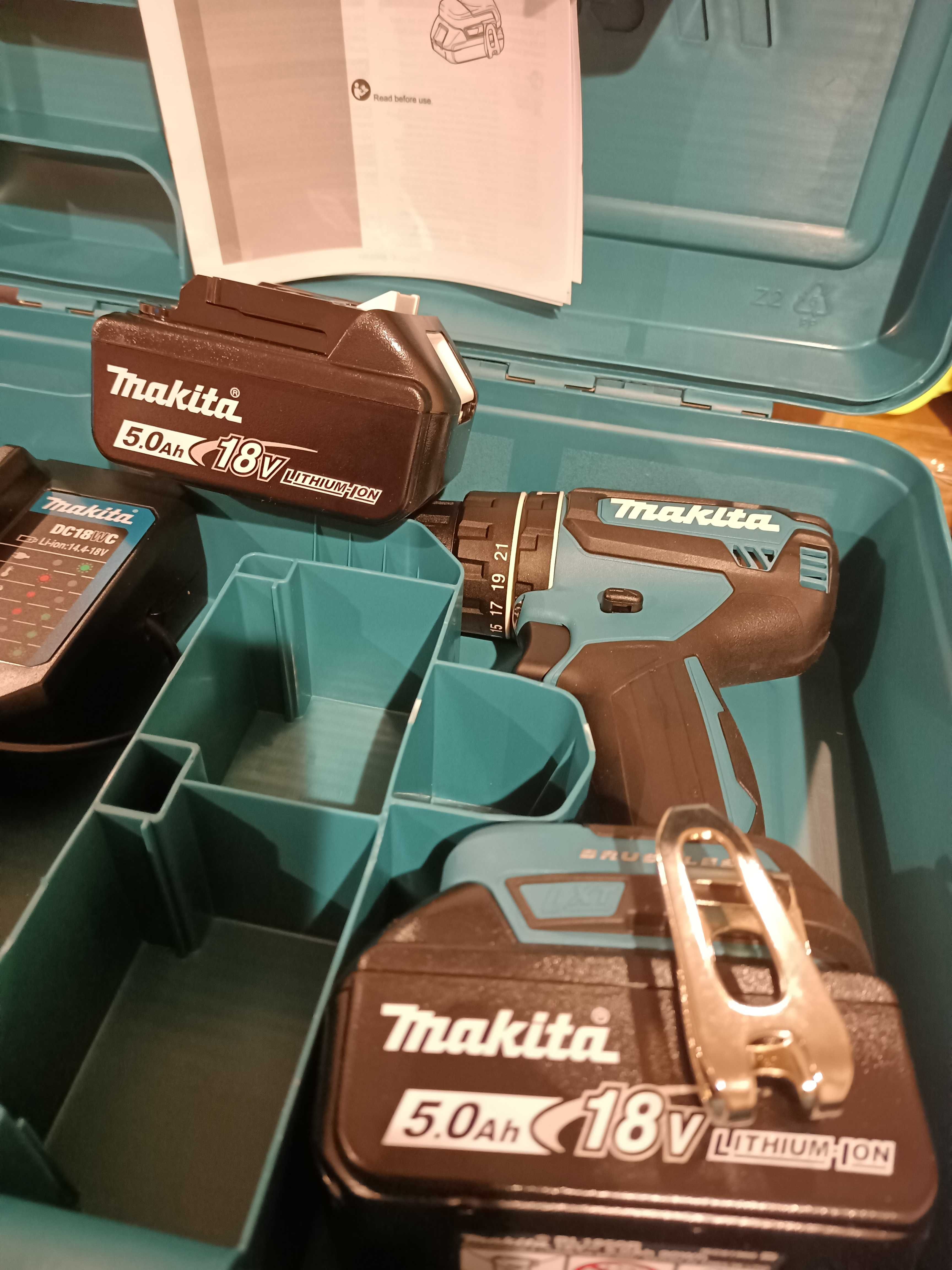 Makita и DeWalt комплект с две батерии