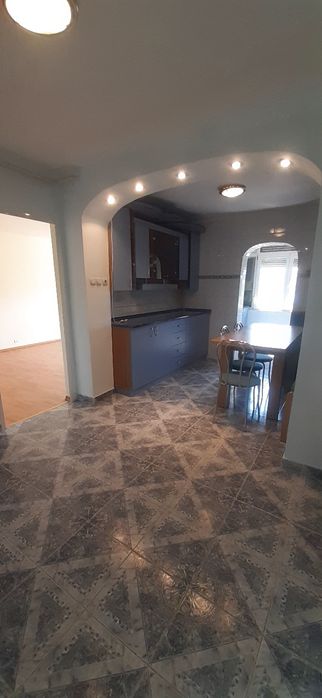 Vând Apartment  2 camere decomandat,zona Arena Mall
